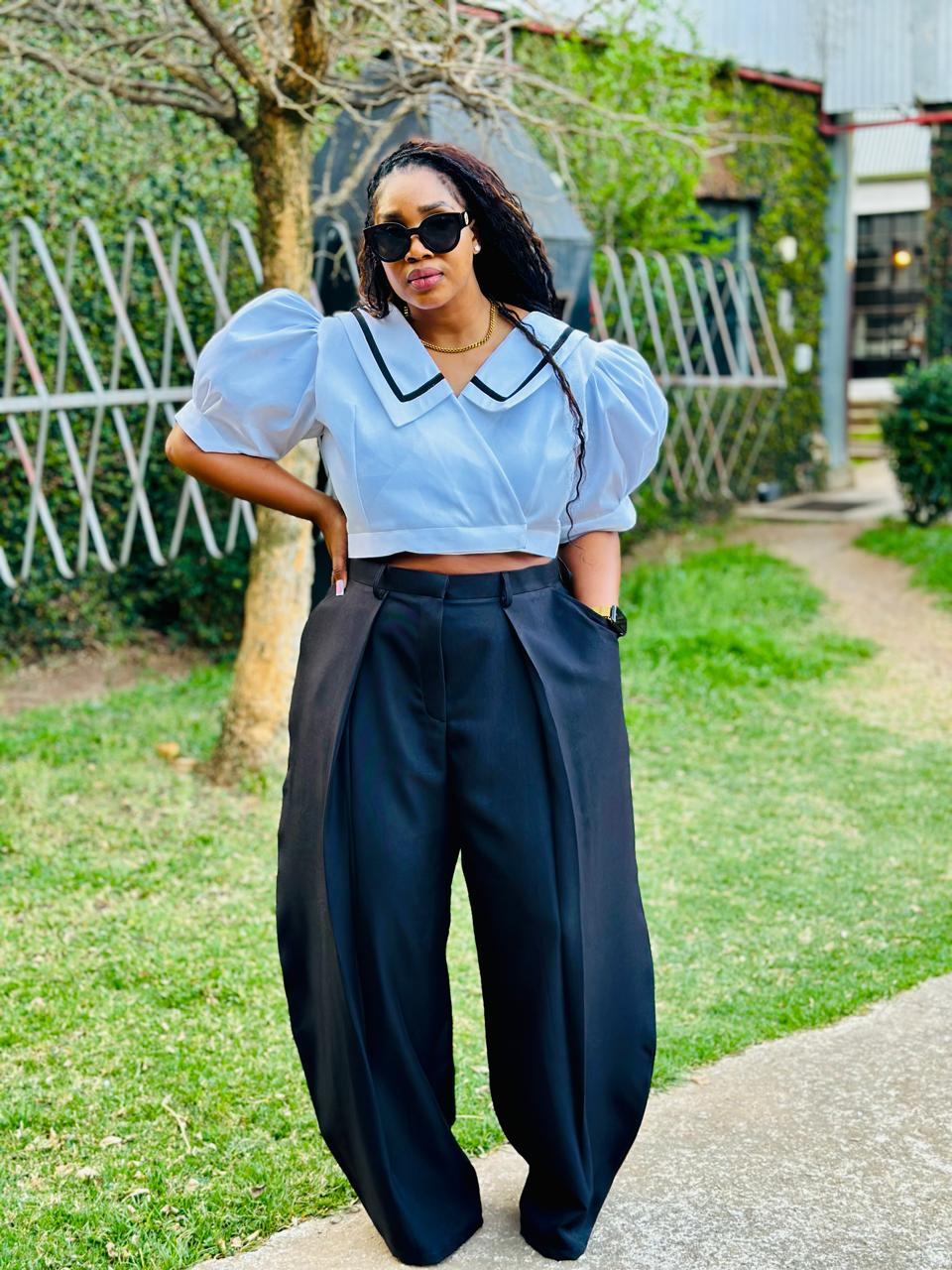 Black barrel pleated pants - Image 2